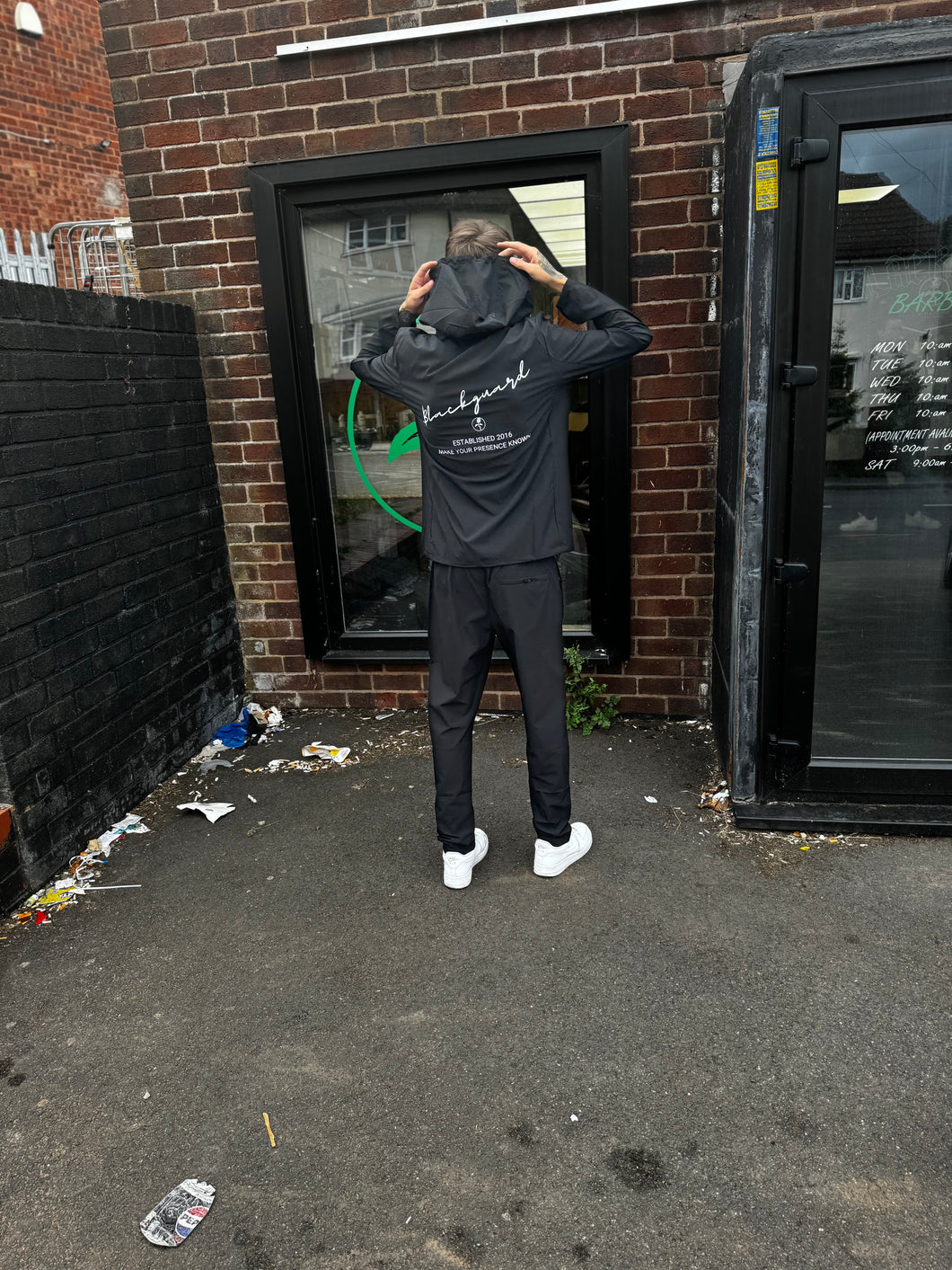 Blackguard Windbreaker Trapsuit set - Black / White